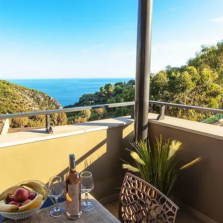 Eza Vista Appart hôtel 4*