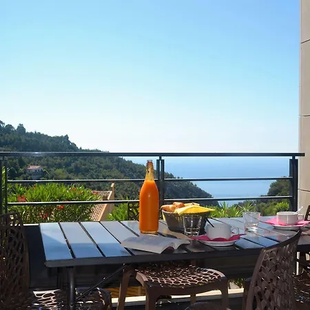 Appart hôtel Eza Vista