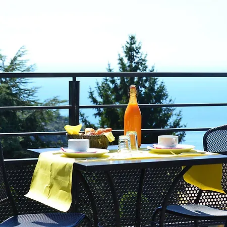 Appart hôtel Eza Vista